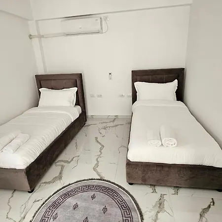 Ulliri Apartman Tirana